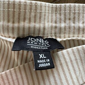 Jones New York Capri shorts
